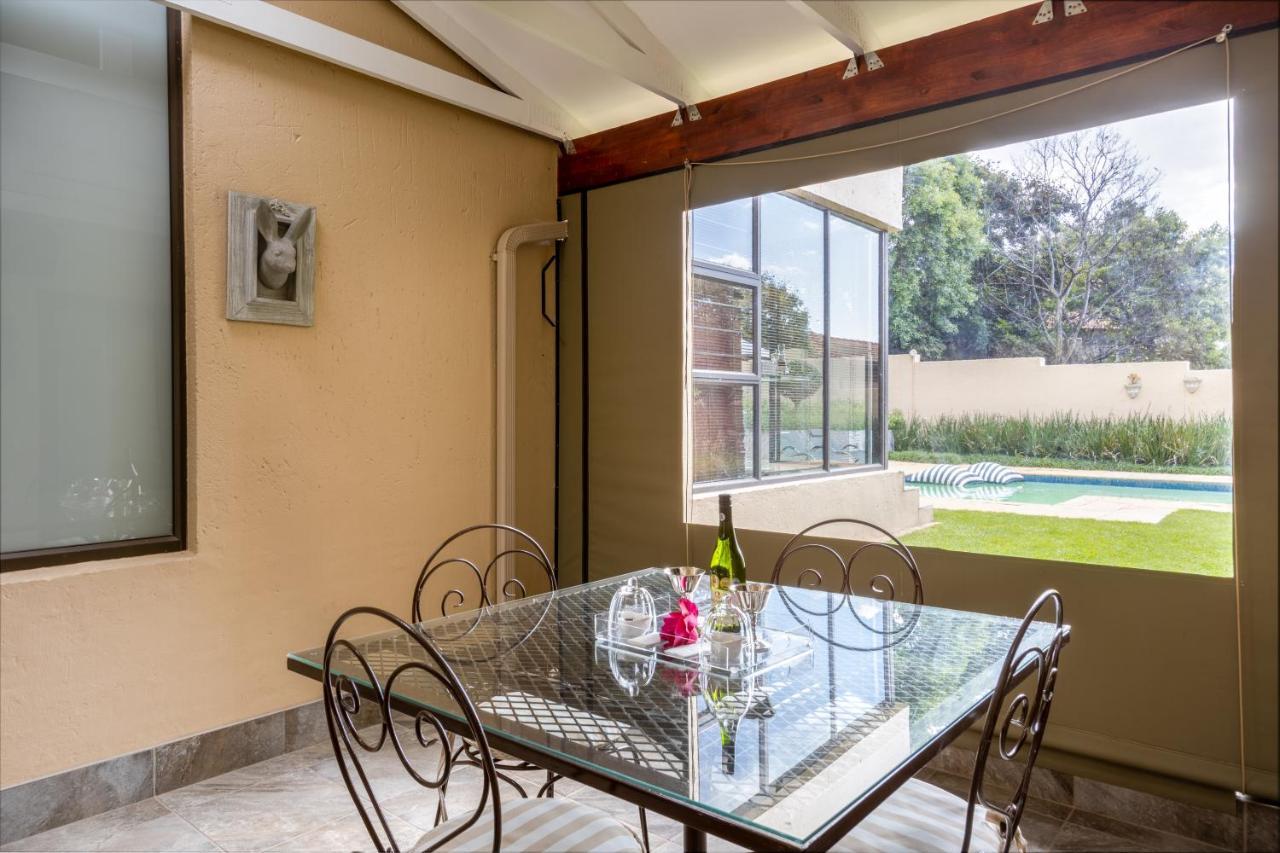 Fleur De Lis Guesthouse Krugersdorp Ngoại thất bức ảnh