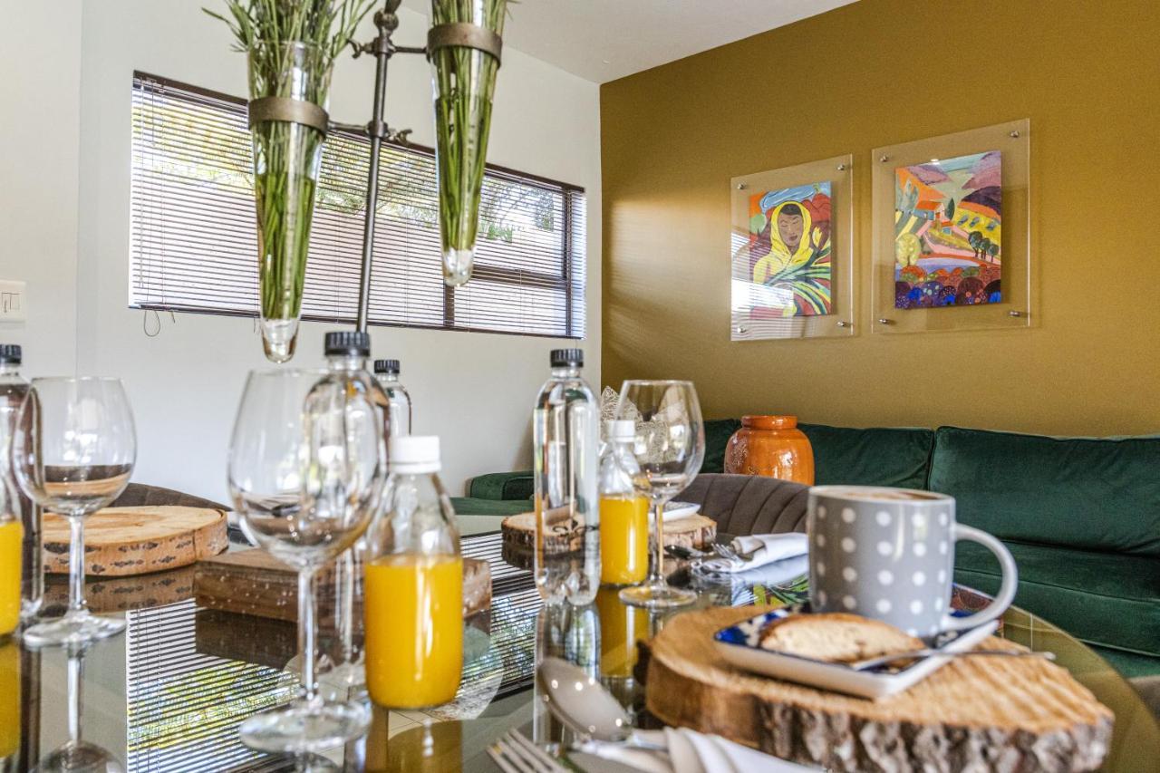 Fleur De Lis Guesthouse Krugersdorp Ngoại thất bức ảnh